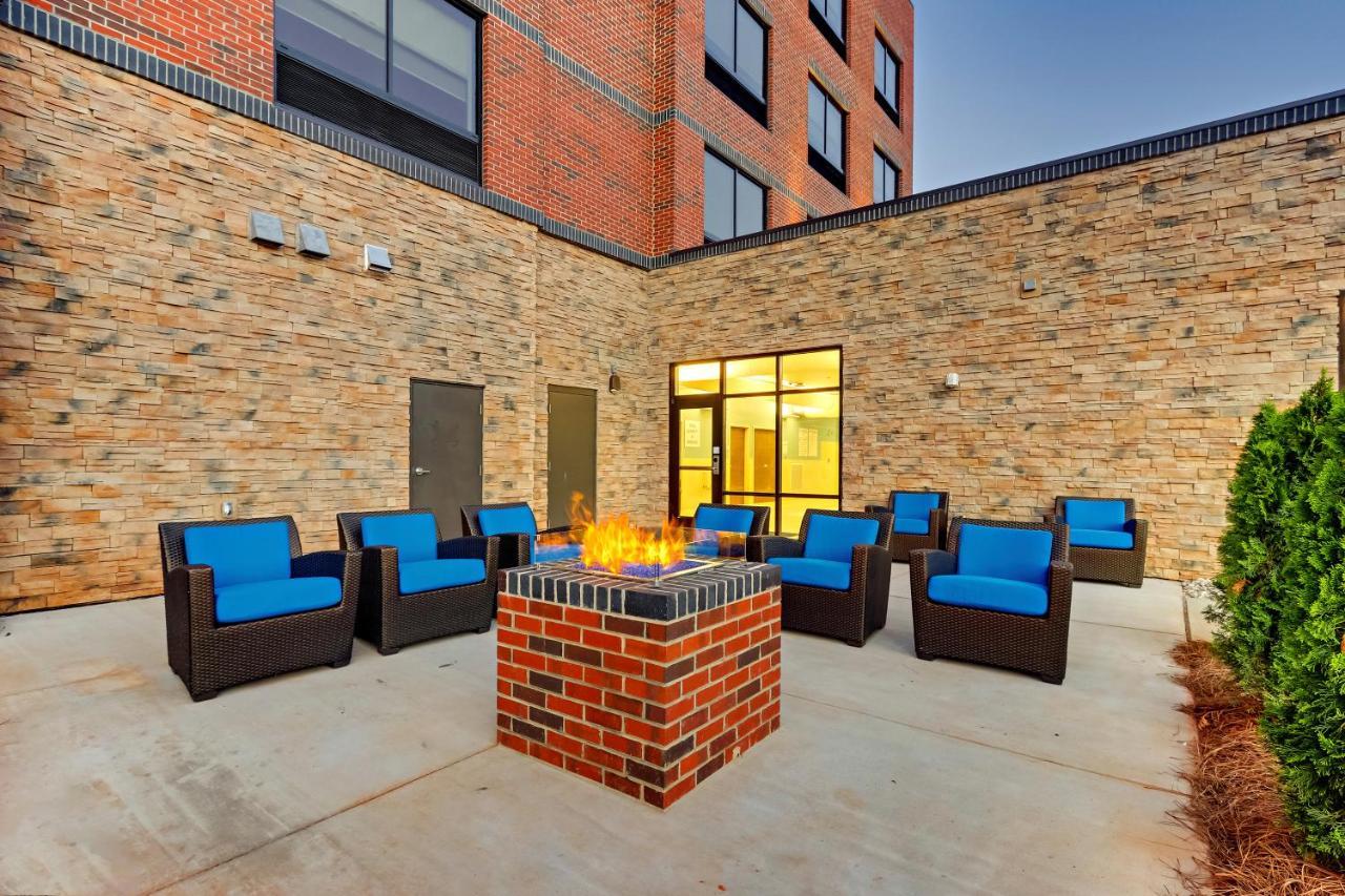 Holiday Inn Express & Suites - Winston - Salem Sw - Clemmons By Ihg Экстерьер фото