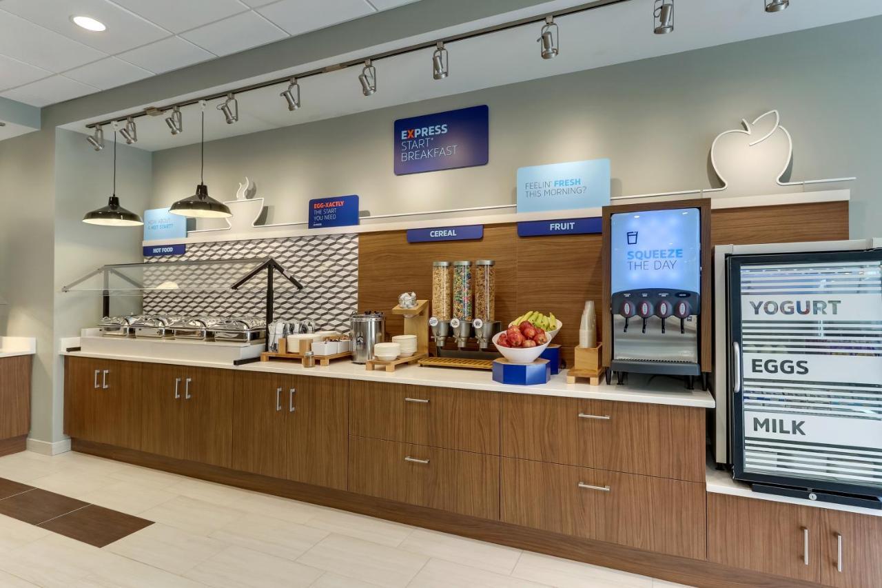 Holiday Inn Express & Suites - Winston - Salem Sw - Clemmons By Ihg Экстерьер фото