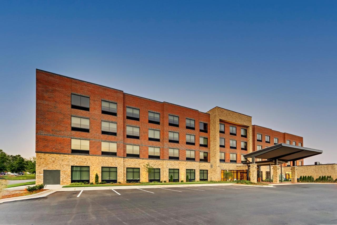Holiday Inn Express & Suites - Winston - Salem Sw - Clemmons By Ihg Экстерьер фото